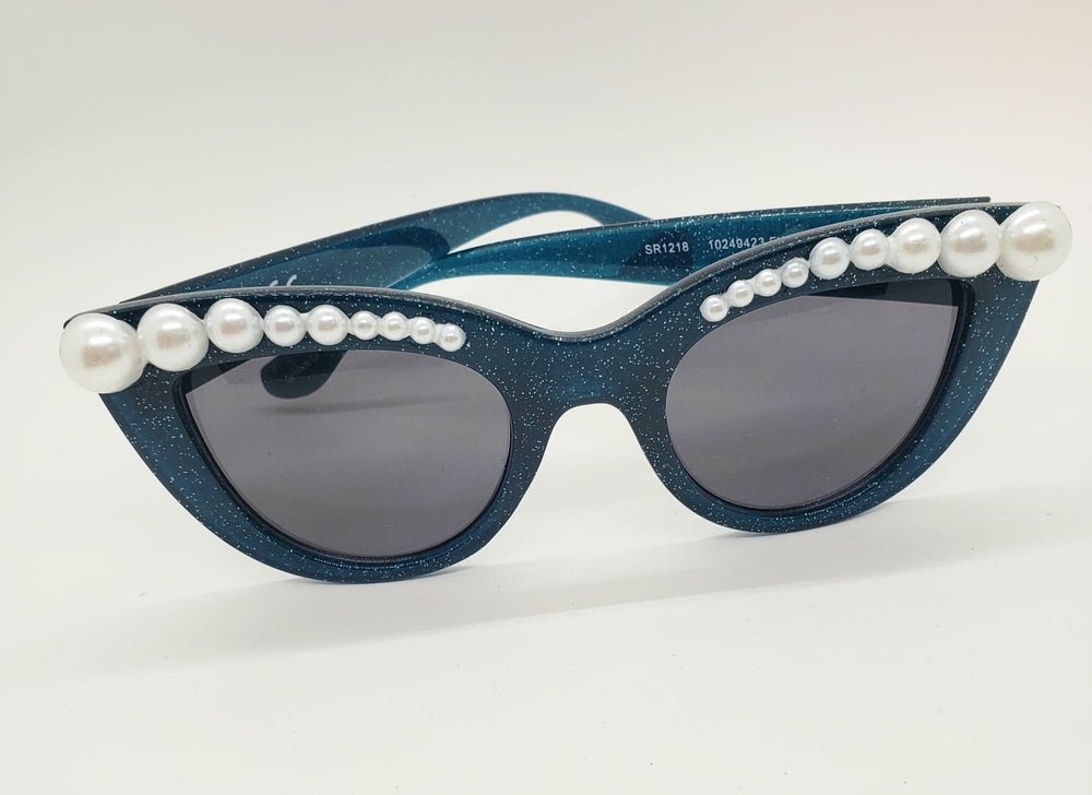 Vintage Retro Women Cat eye Sunglasses White Pearl Trim – Divine Coverings